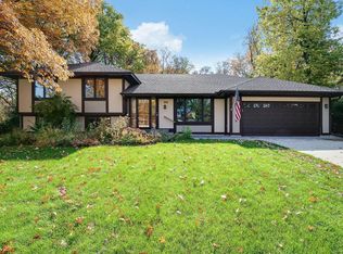 313 Hillcrest Ln, Burnsville, MN 55337