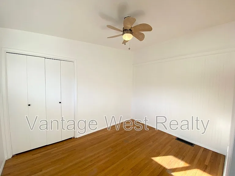1319 Kelglen Cres #A — Photo 14