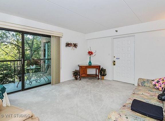 2nd image of 5960 Lake Bluff Dr Unit 301