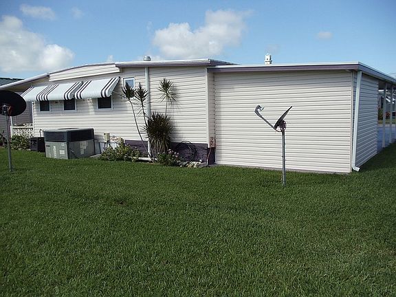 4th image of 23 Joanna Dr
