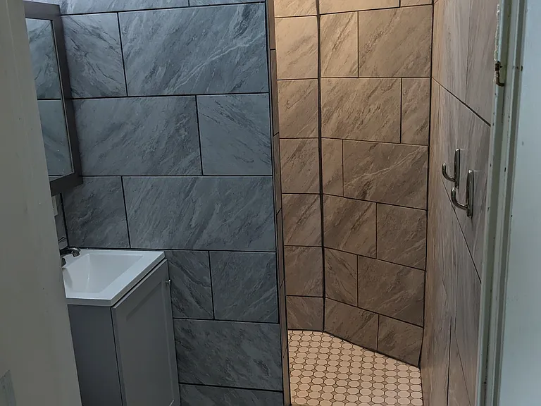 1420 Main St #3 — Photo 3
