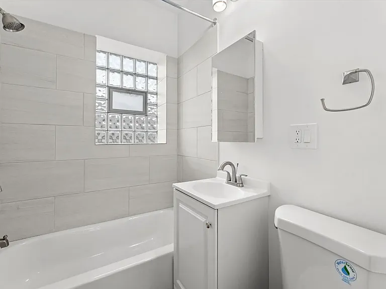 1724-1736 W North Shore Ave #1722-3F — Photo 7