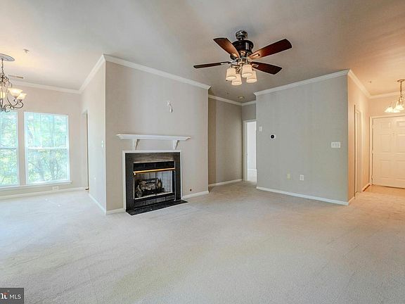 4th image of 1520 N Point Dr APT 3-0202