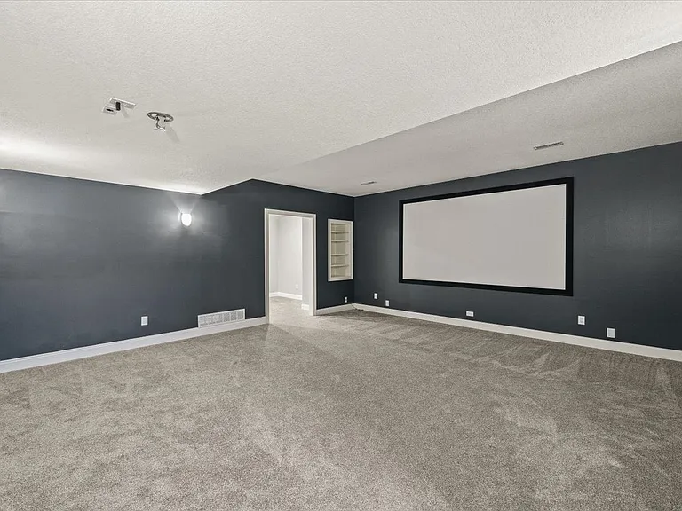 604 Canyon Dr — Photo 29