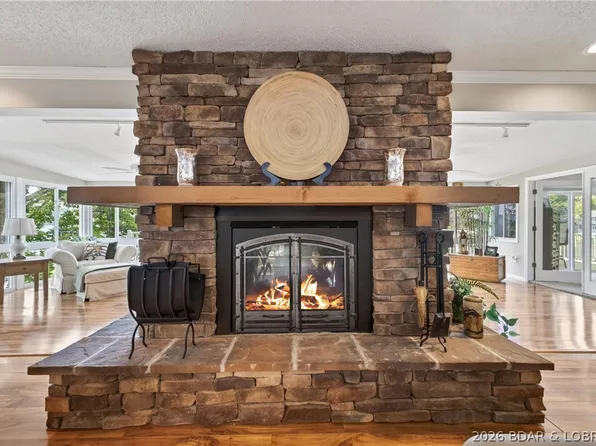 47 Knox Point Cir, Lake Ozark, MO 65049