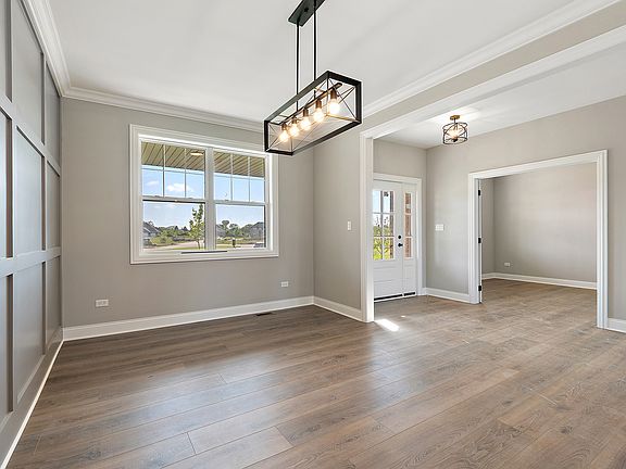 5th image of 22979 Lancaster Ct