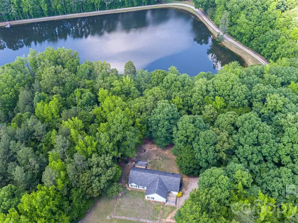 719 Phillipstown Rd, Kershaw, SC 29067