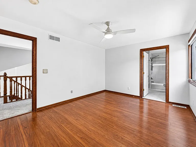 3187 Turnberry Dr — Photo 32