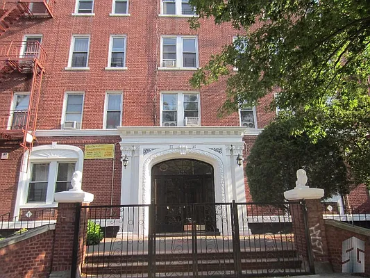 Rented by Skyline Group Real Estate | media 17