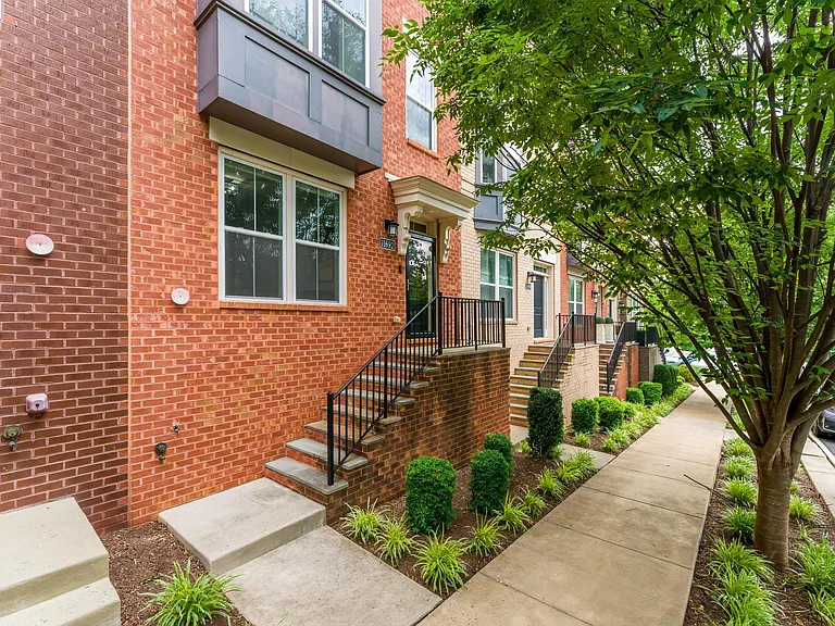 11692 Sunrise Square Pl — Photo 4
