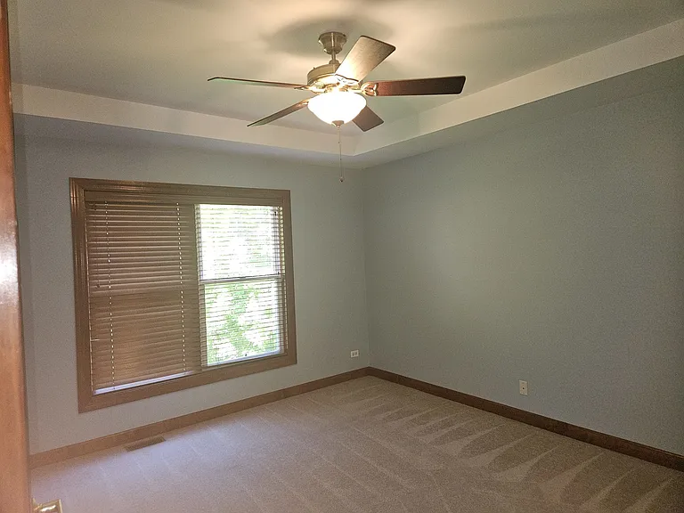 733 Woodbury Ct — Photo 10