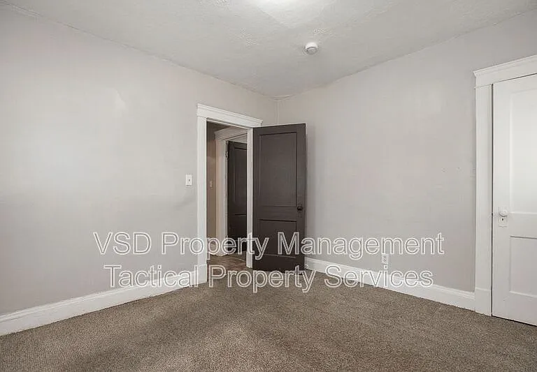 12819 Edmonton Ave #DOWN — Photo 18