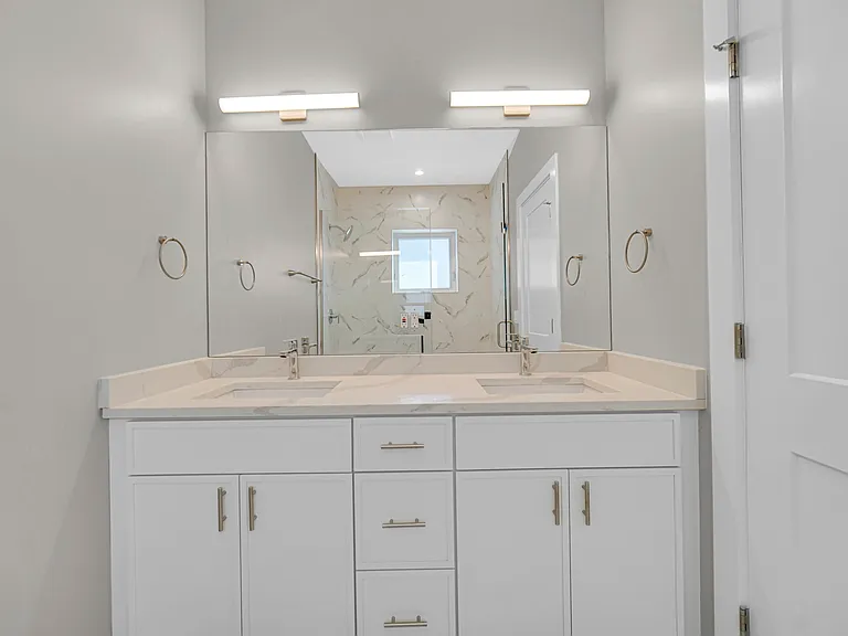 3225 S Halsted St #2 — Photo 13