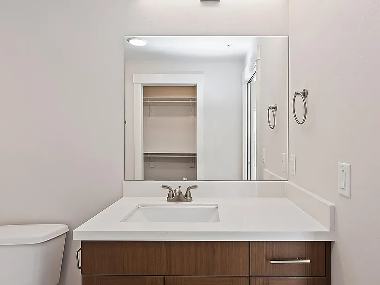The Hawthorne — Photo 22