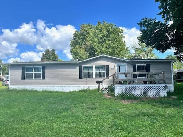 800 W 12th St, Beardstown, IL 62618