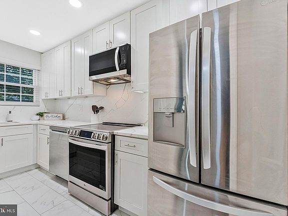 3rd image of 2917 Willston Pl APT 101