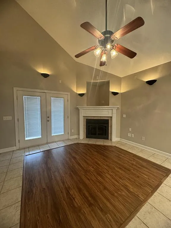 216 Charleston Dr — Photo 4