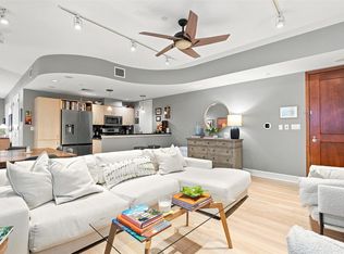 901 W 9th St APT 216, Austin, TX 78703