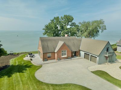 N8323 N Shore Rd, Menasha, WI, 54952