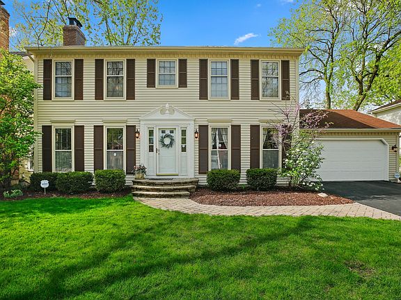 2nd image of 25W745 White Birch Ct