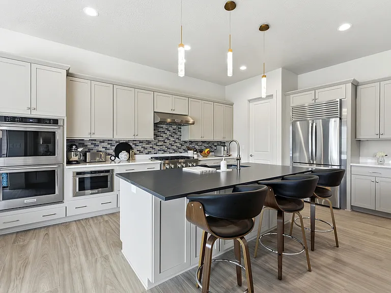 Main Floor- Island & Kitchen 2