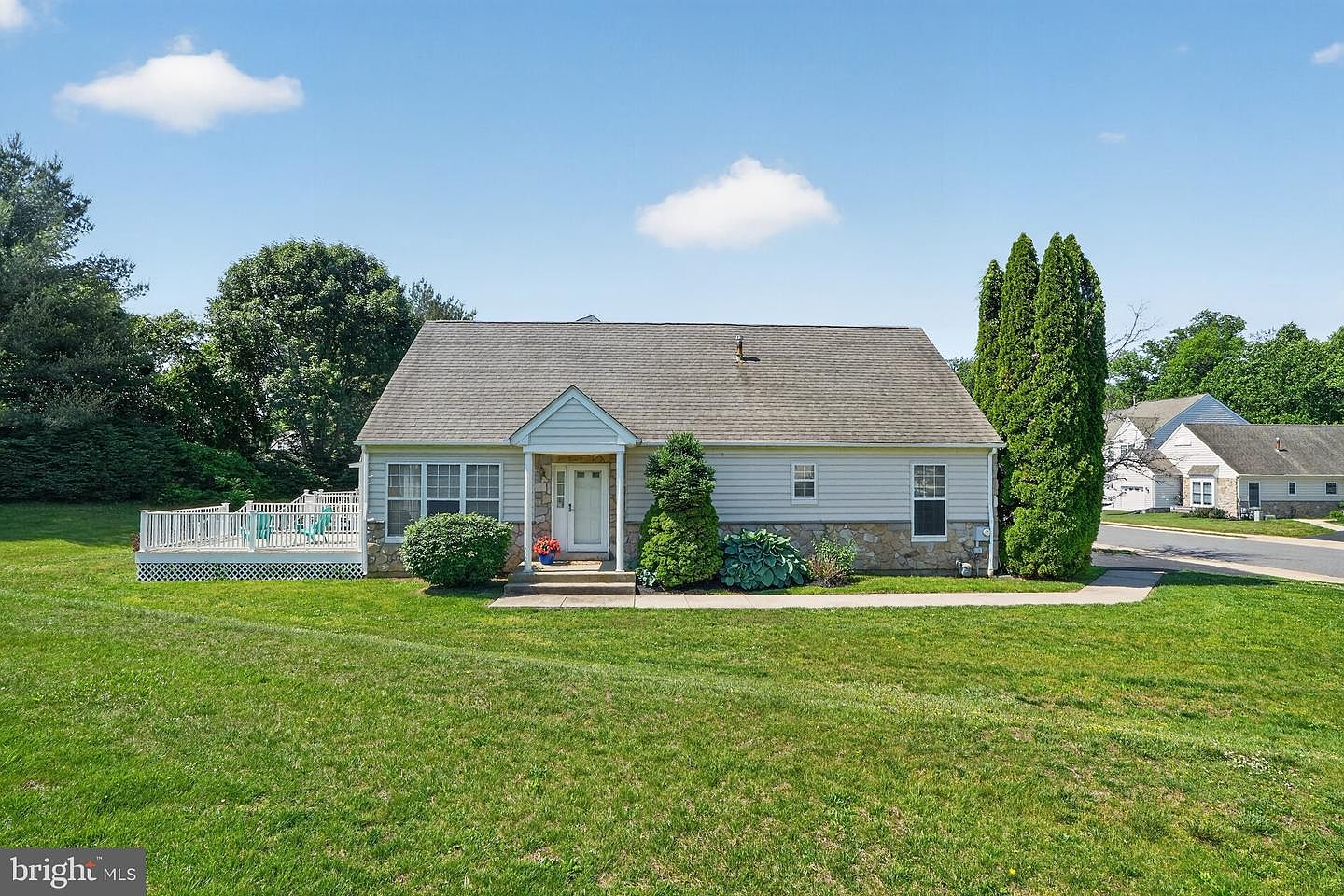 4201 Chatham Cir, Upper Chichester, PA 19014 | Zillow