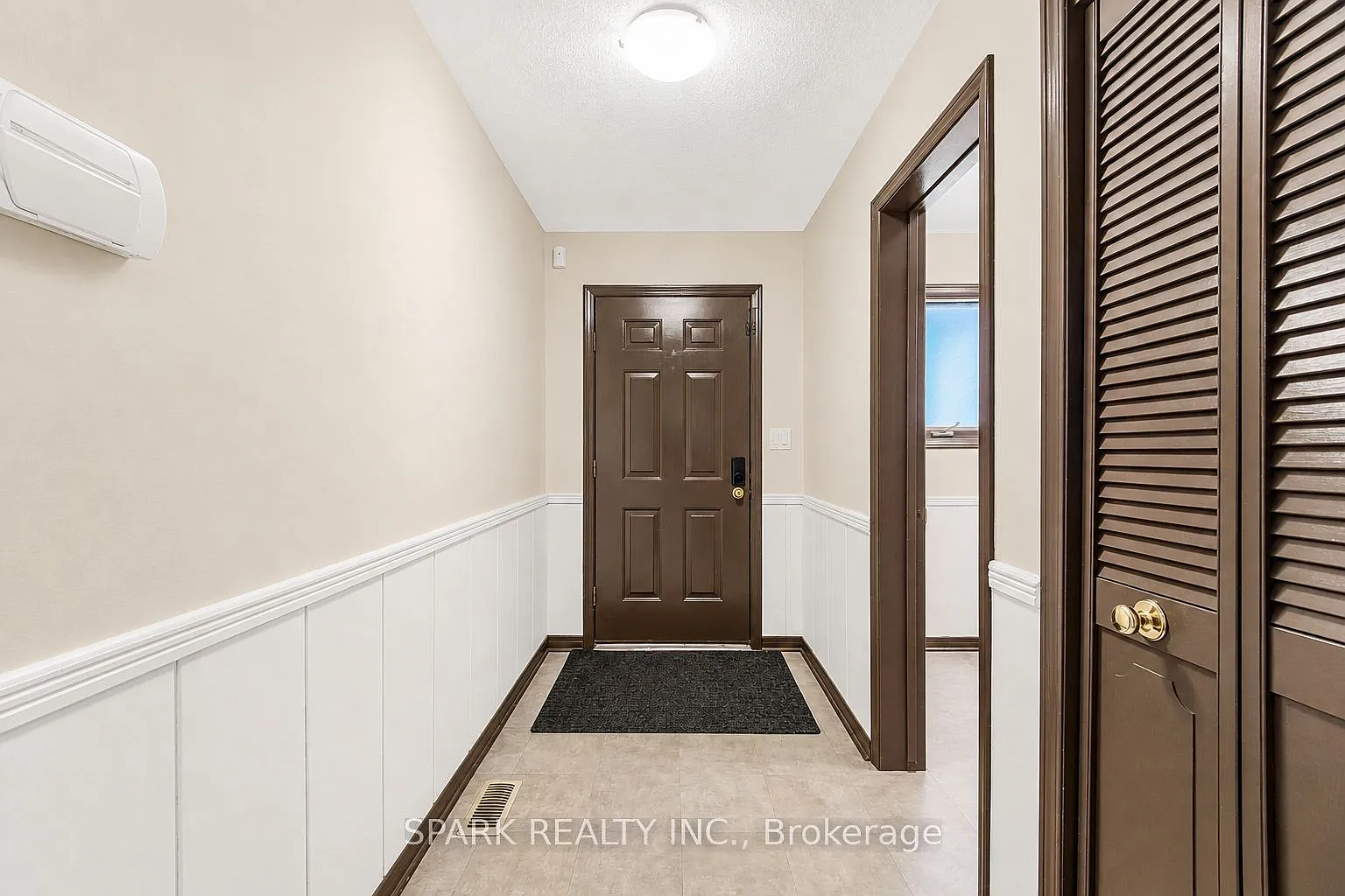 4 bed, $2,850 — Photo 2