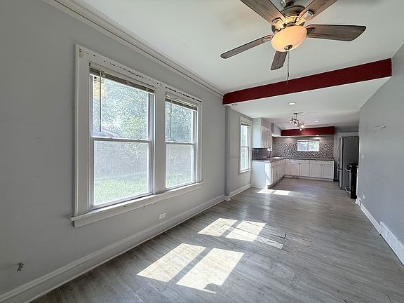 5th image of 1426 W 112th Pl