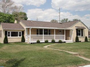 18 Gardens Ave, Berlin, NJ 08009