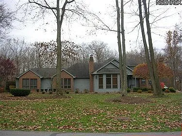 9658 Hunt Club Trl NE photo 1