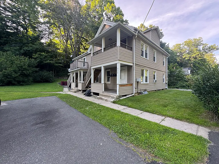 224 Prospect St #3 — Photo 9