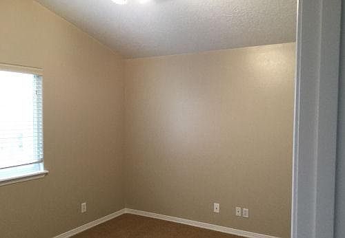 5th image of 386 E Santiago Dr
