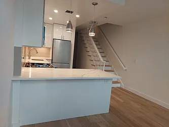 Rented by R New York