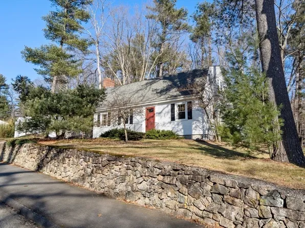 30 Hillcrest Rd, Medfield, MA 02052