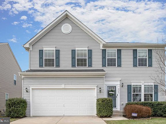 3rd image of 9545 Evergreen Cir