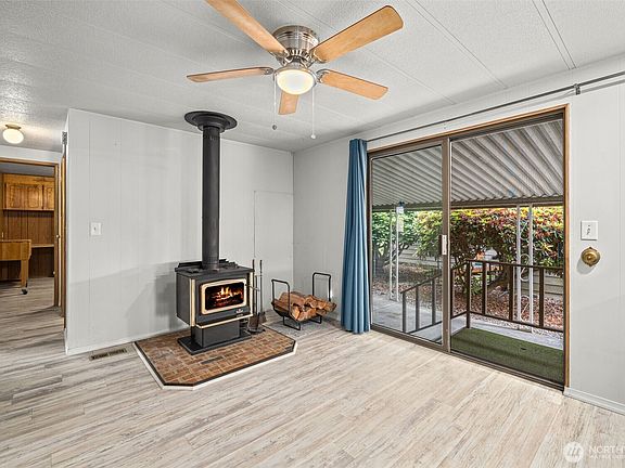 4th image of 1402 22nd Street NE #220