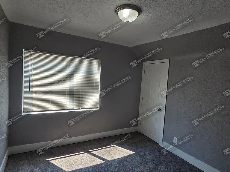 4810 Lenox St — Photo 23