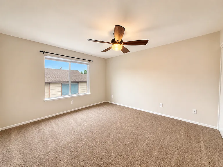 1629 Windmill Ln #E — Photo 20