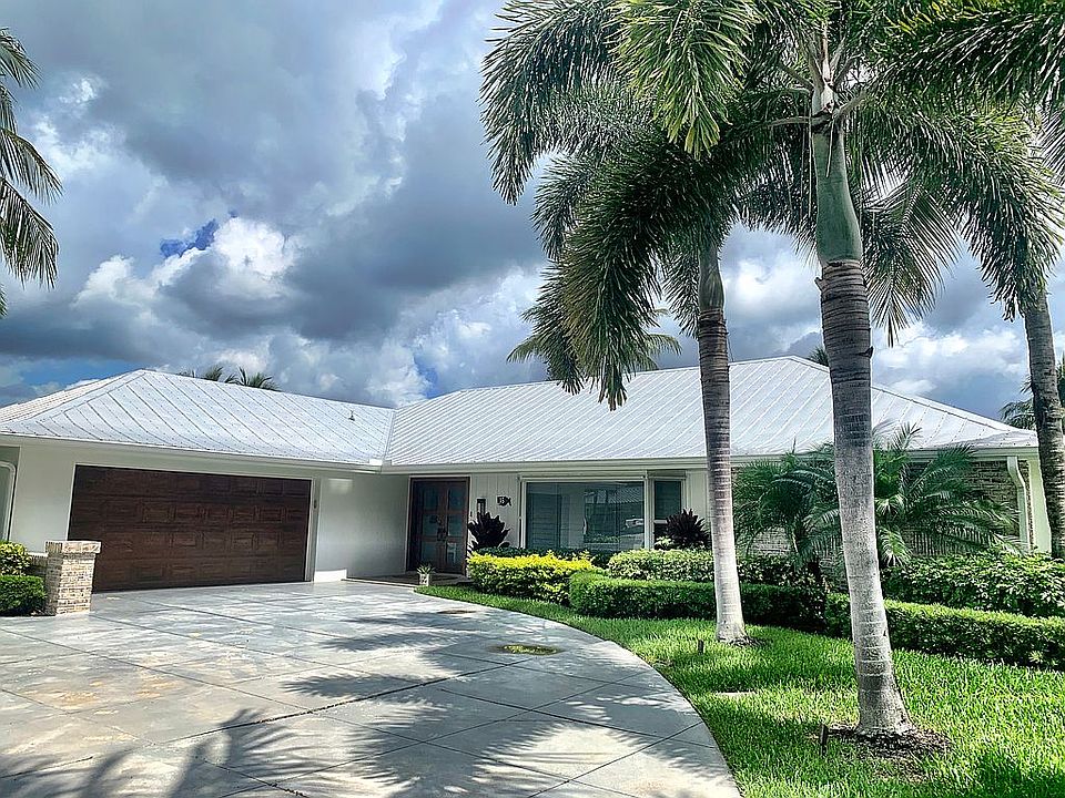 1st image of 15 Leeward Cir