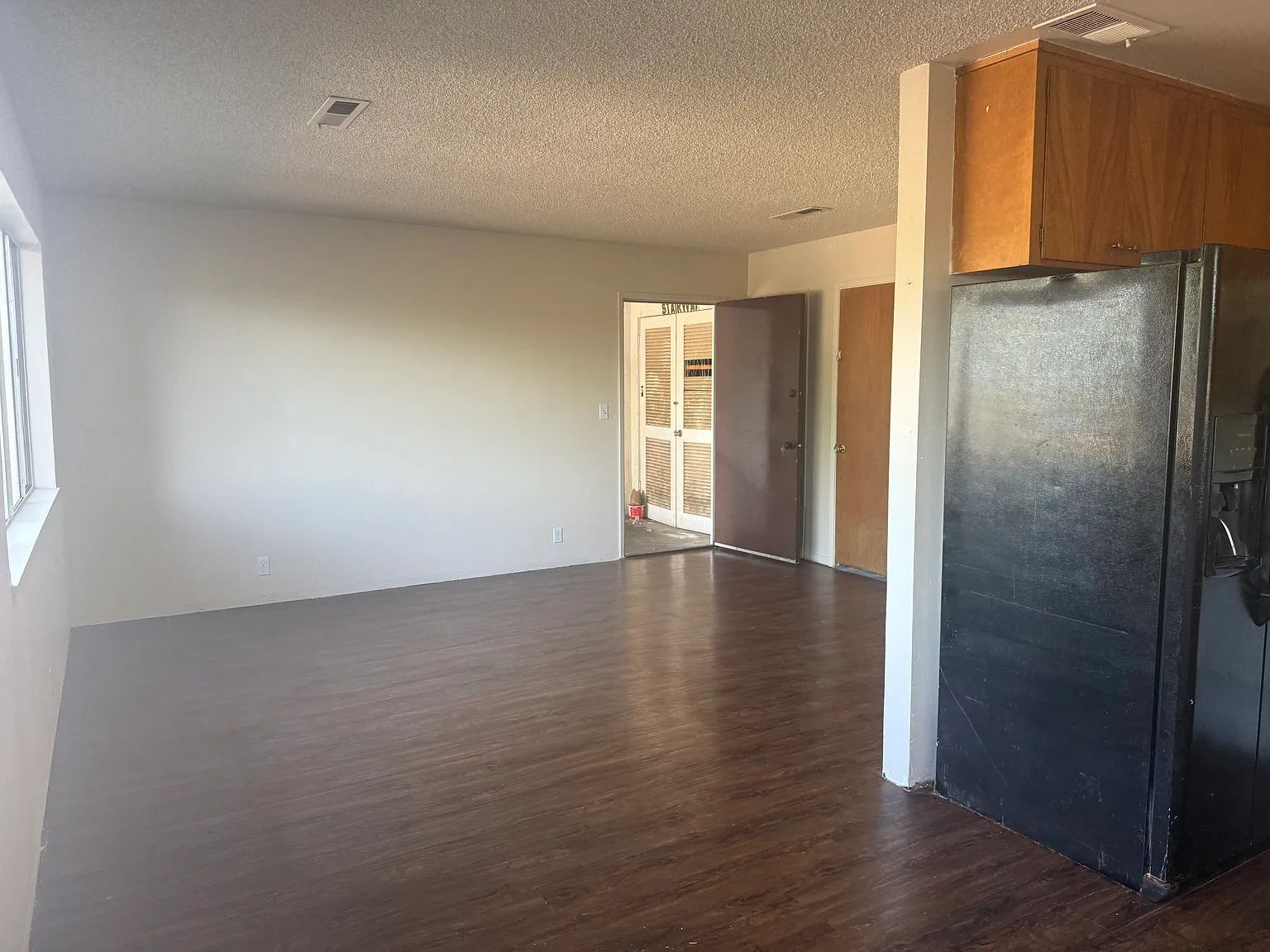 2 bed, $995 — Photo 2