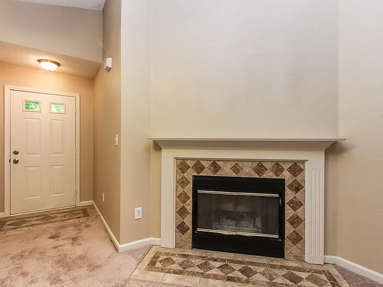 15281 Ten Point Dr — Photo 2