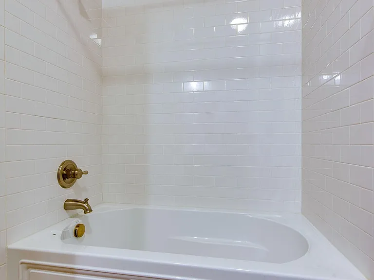 1606 Boscobel St — Photo 22