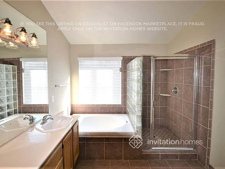 320 Perry Ellis Dr — Photo 9