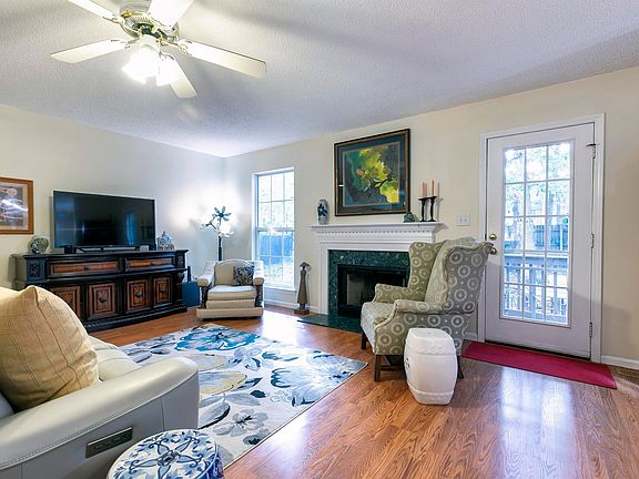 5th image of 705 Edgeworth Ct