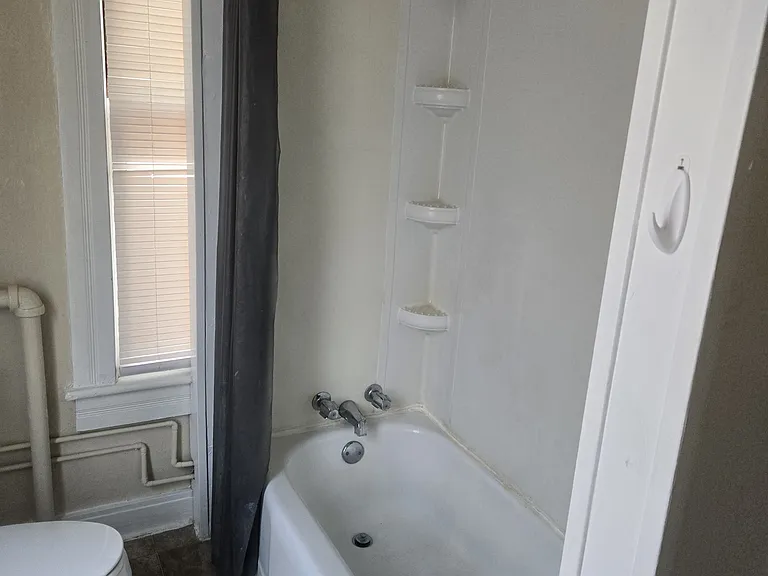 751 W Abriendo Ave #B — Photo 7