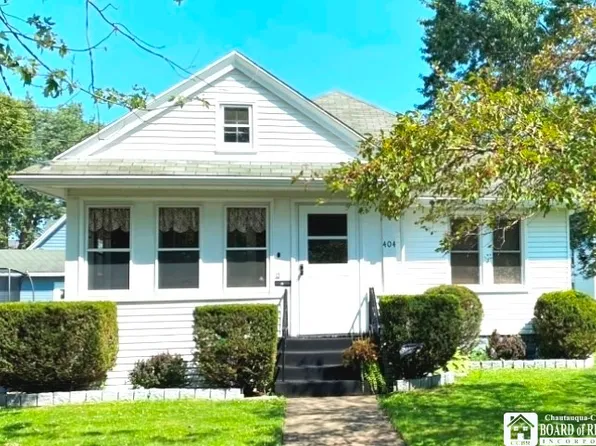 404 McKinley Ave, Dunkirk, NY 14048