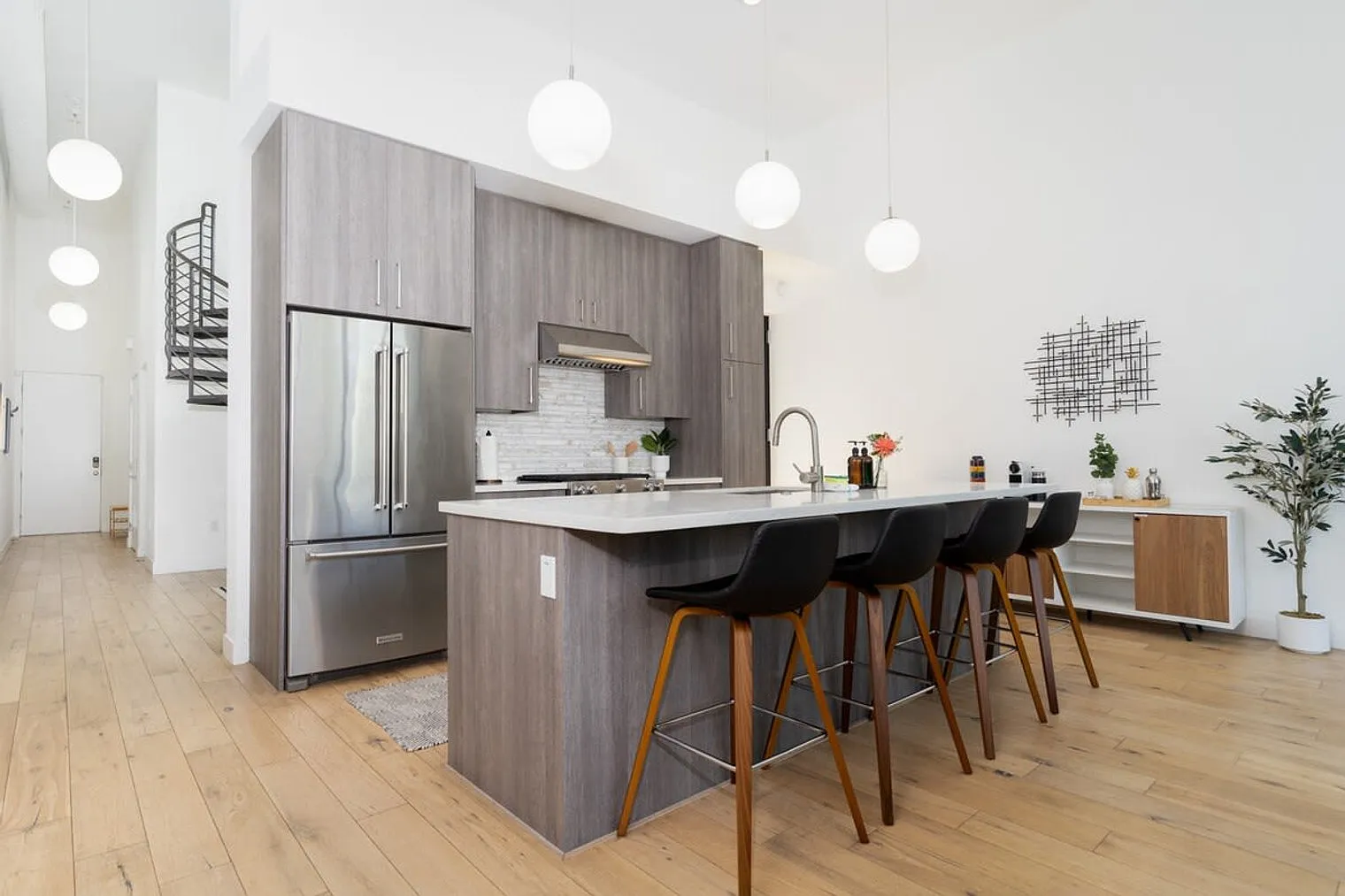 2 bed, 3.0 bath, 1571 sqft, $10,865 — Photo 4