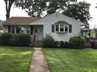 12 Short St, Edison, NJ 08817