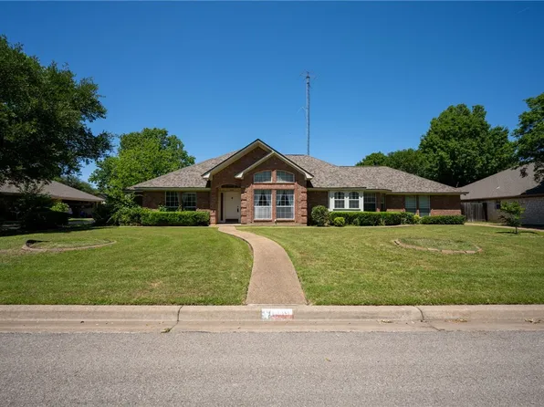 609 Harvest Ln, Mc Gregor, TX 76657