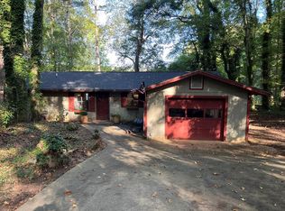 244 Lake Dr, Pine Mountain, GA 31822